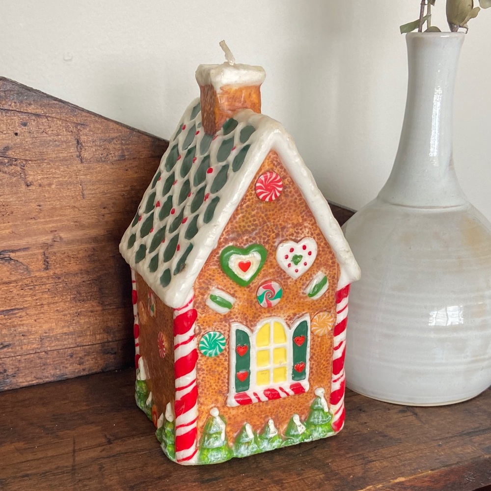 Festive Gingerbread House Candle - Multicolor